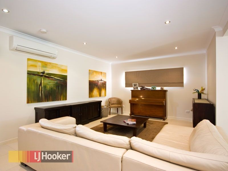 111 Alexandra Street, Sandgate QLD 4017