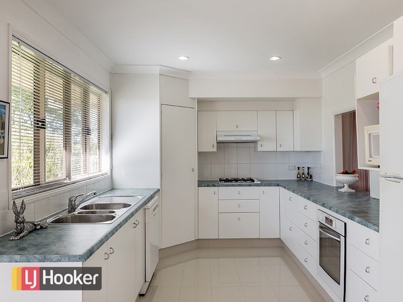 10 Preston Close, Albany Creek QLD 4035