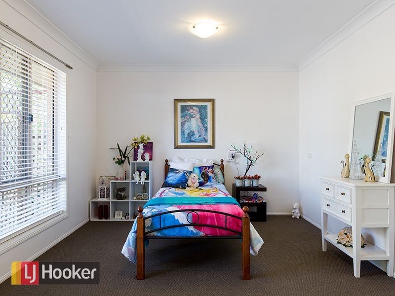 10 Preston Close, Albany Creek QLD 4035