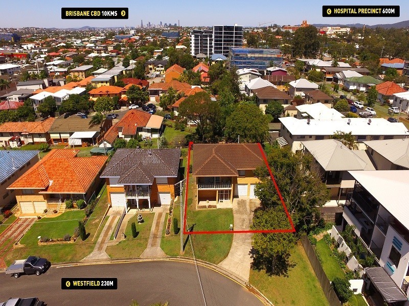 71 Curwen Terrace, Chermside QLD 4032