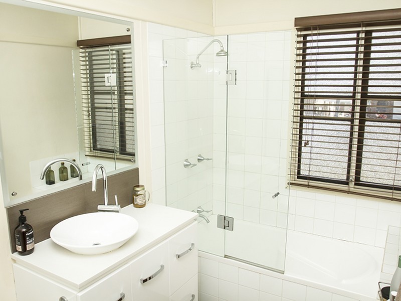 10 Bernard Street, Brighton QLD 4017