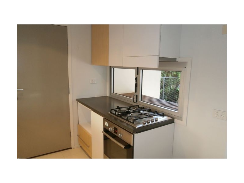 2/66 Latrobe Street, East Brisbane QLD 4169