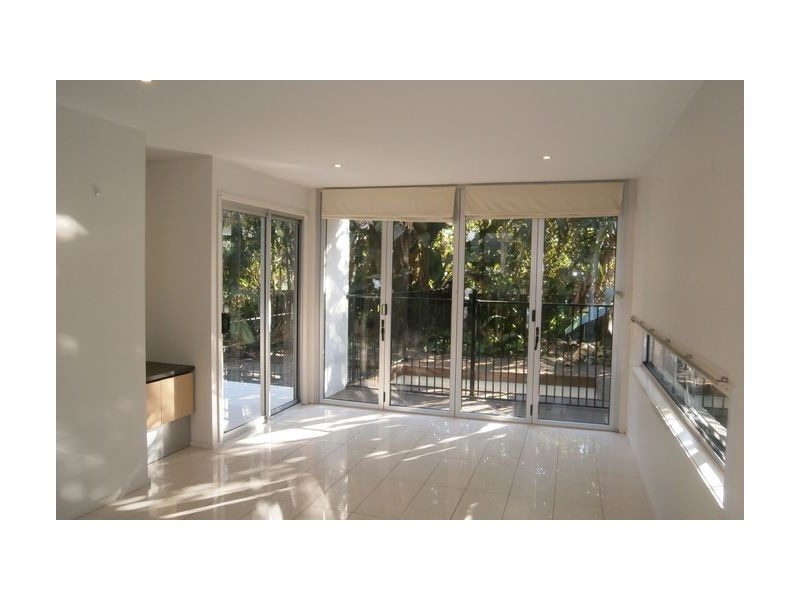 2/66 Latrobe Street, East Brisbane QLD 4169