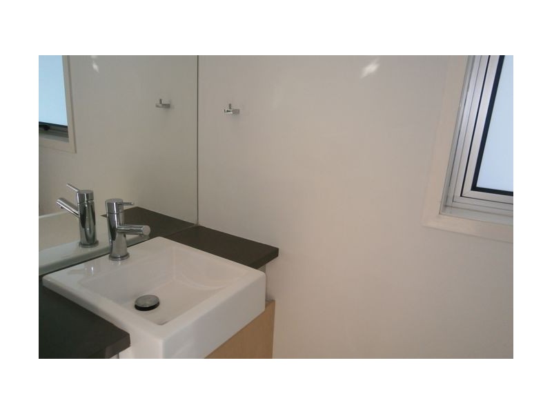 2/66 Latrobe Street, East Brisbane QLD 4169