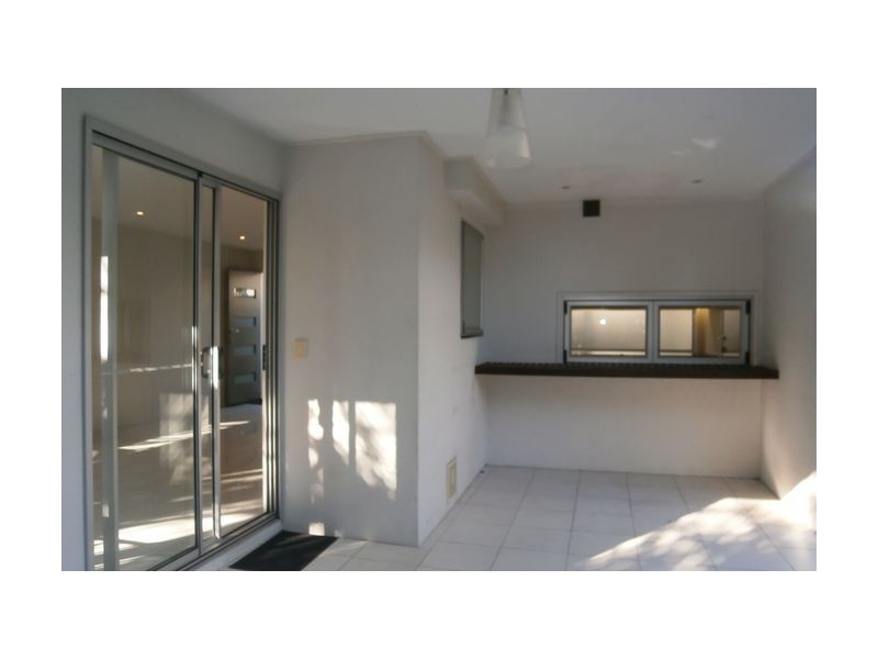 2/66 Latrobe Street, East Brisbane QLD 4169