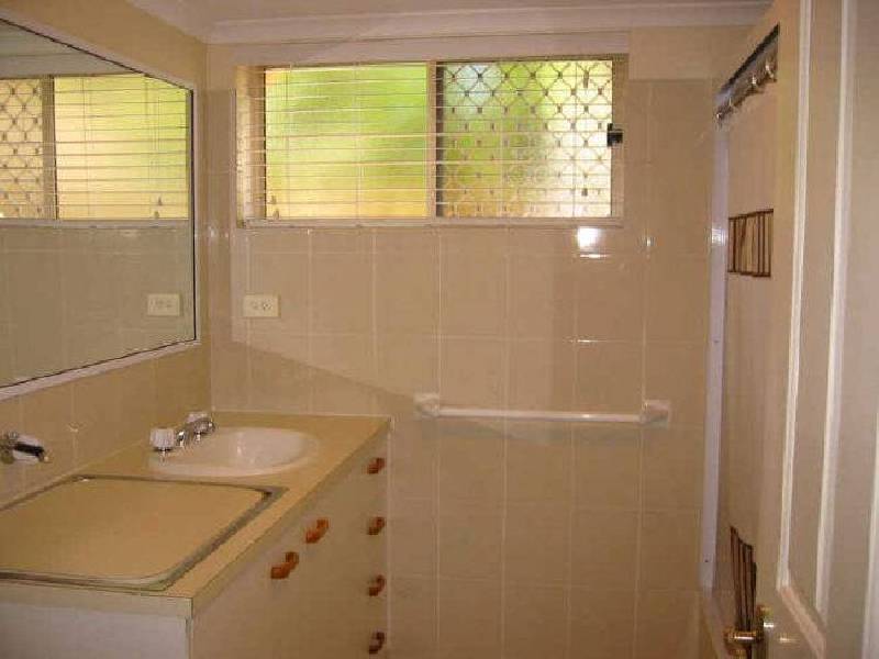 1/36 Hall Street, Chermside QLD 4032