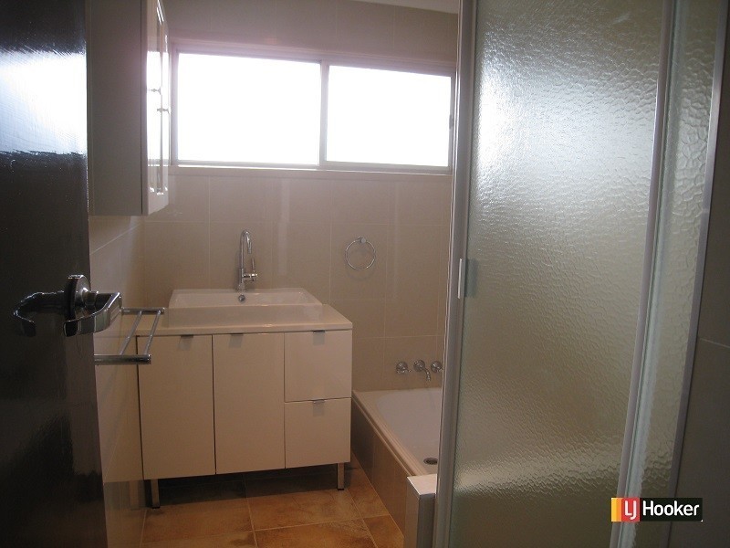 4 Old Northern Road, Albany Creek QLD 4035