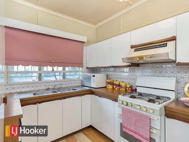 11 Yaralla Street, Chermside QLD 4032