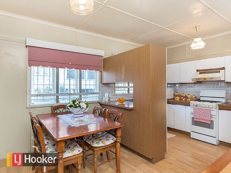 11 Yaralla Street, Chermside QLD 4032