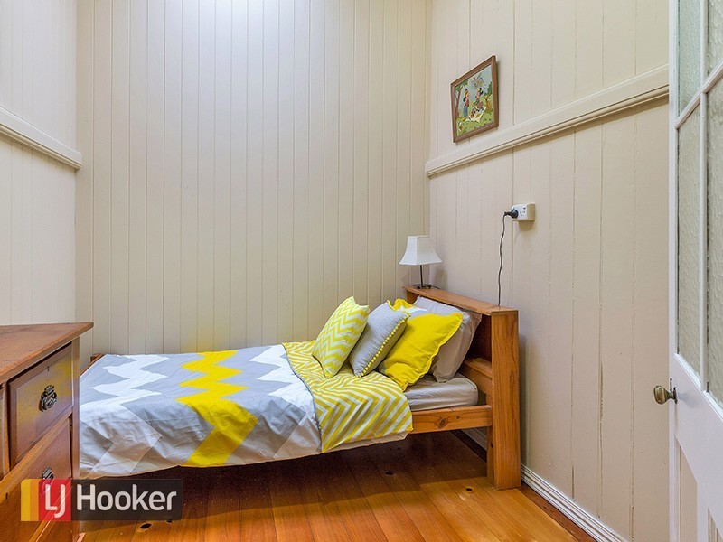 138 Brighton Terrace, Sandgate QLD 4017