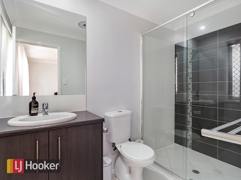 66 Somerset Drive, Carseldine QLD 4034