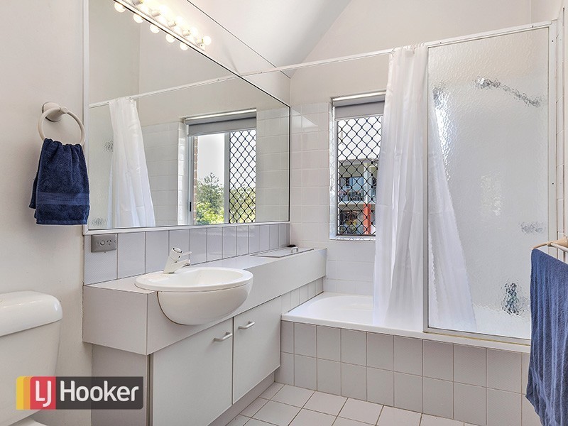 1/32 Rainey Street, Chermside QLD 4032