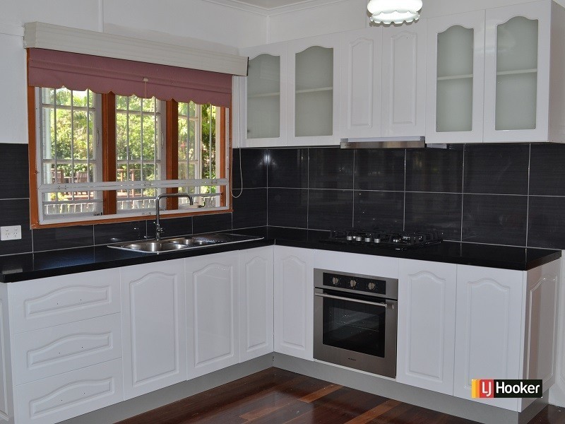 11 Yaralla Street, Chermside QLD 4032