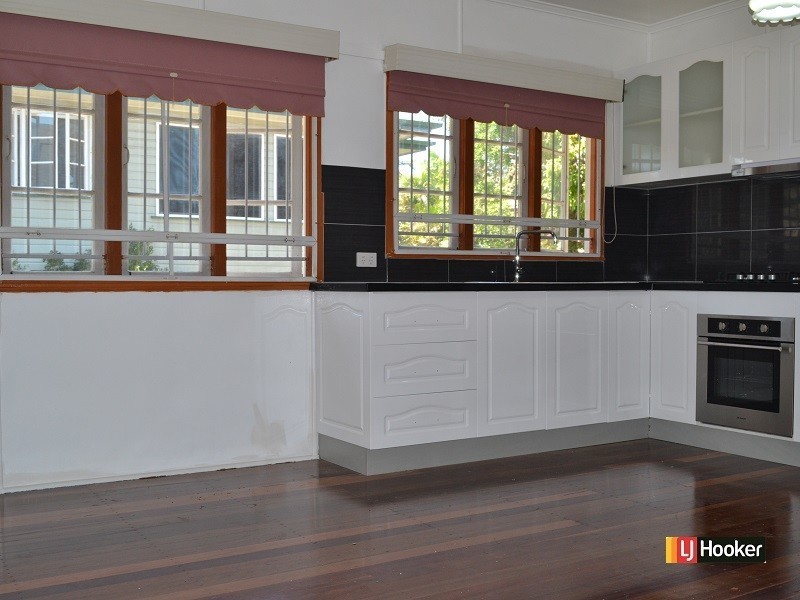 11 Yaralla Street, Chermside QLD 4032