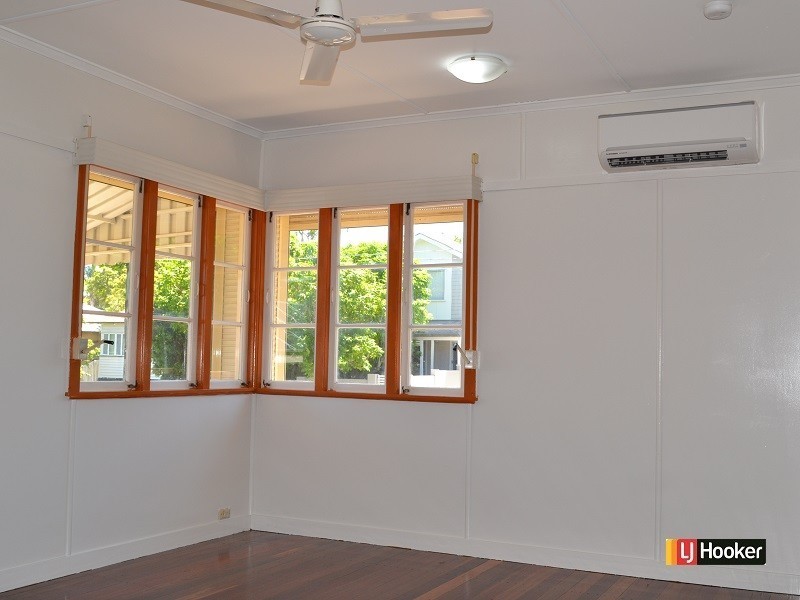 11 Yaralla Street, Chermside QLD 4032
