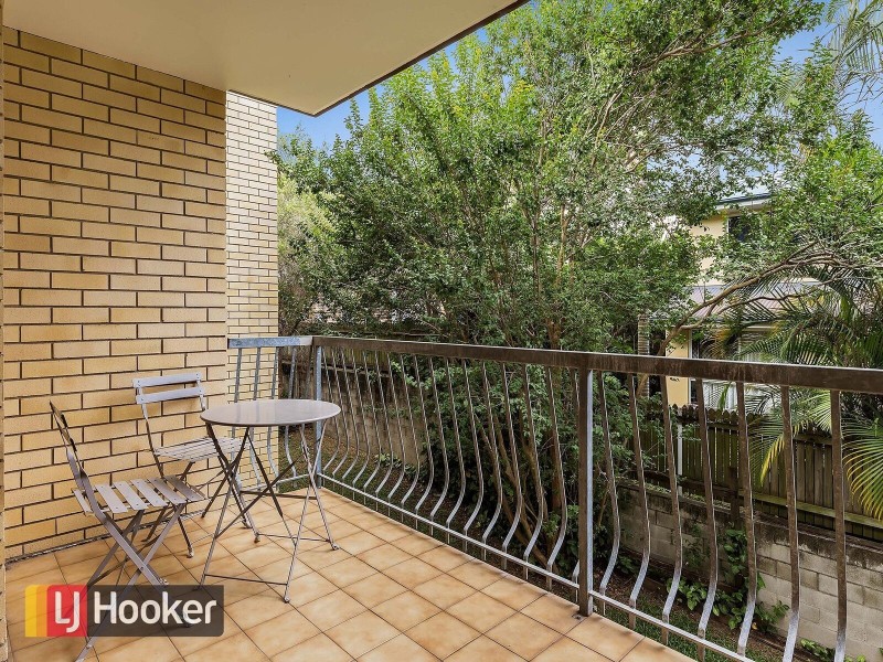 2/87 Farnell Street, Chermside QLD 4032