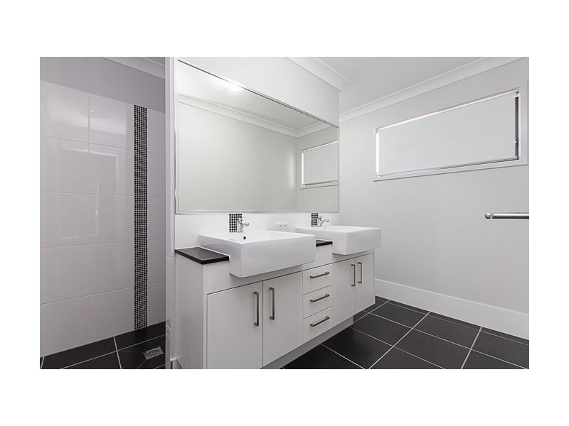 8 Walter Street, Virginia QLD 4014