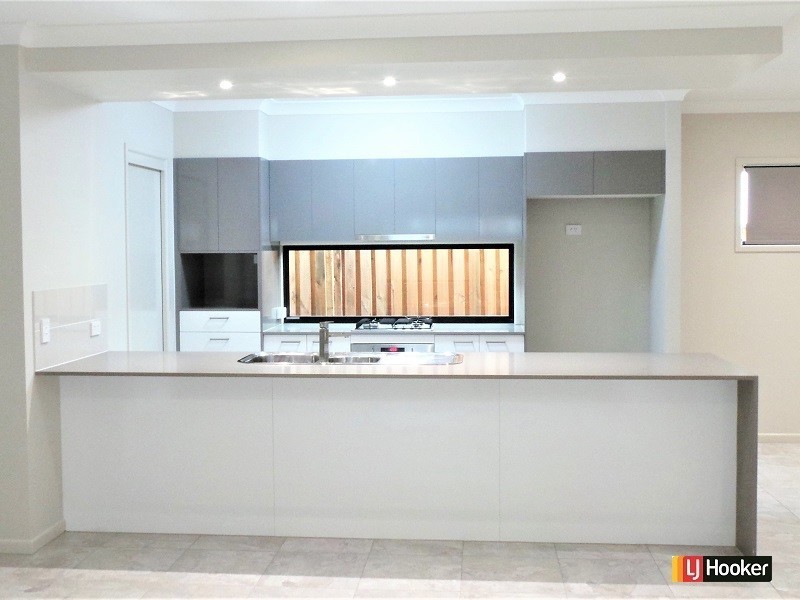 3 William Bray Parkway, Fitzgibbon QLD 4018