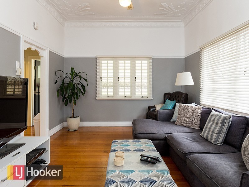 42 Strathmore Street, Kedron QLD 4031