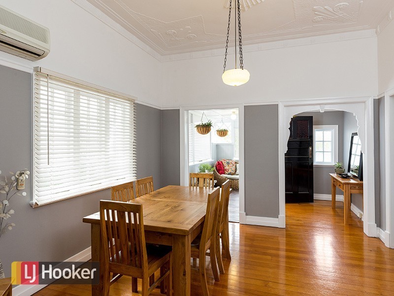 42 Strathmore Street, Kedron QLD 4031