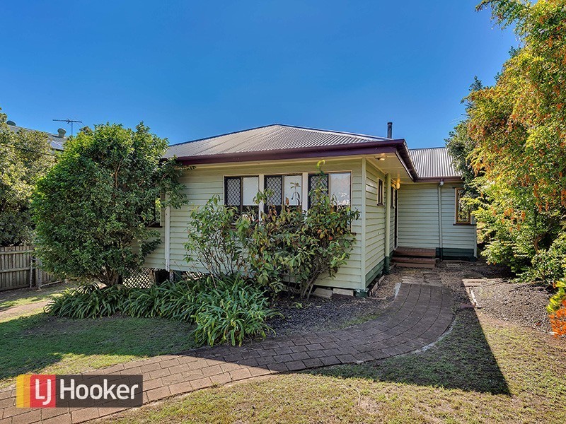 15 Vaucluse Street, Wavell Heights QLD 4012