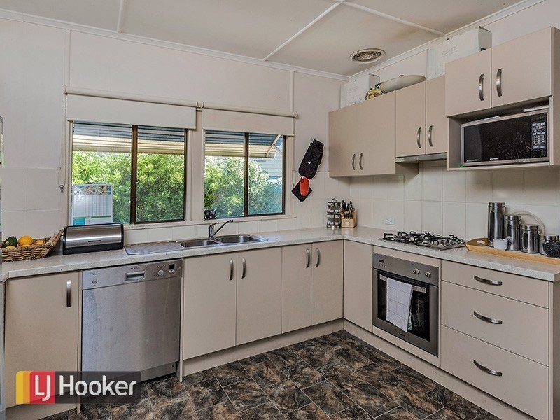 15 Vaucluse Street, Wavell Heights QLD 4012