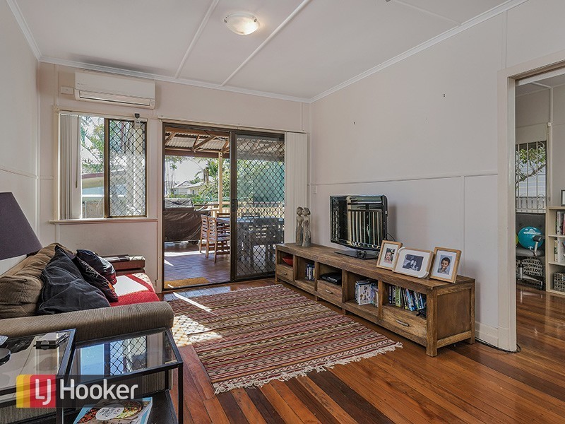 15 Vaucluse Street, Wavell Heights QLD 4012