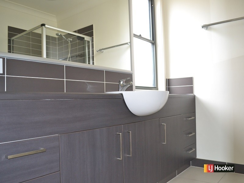 4 Sackville Close, Fitzgibbon QLD 4018