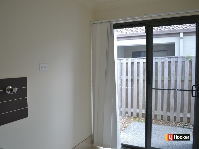 4 Sackville Close, Fitzgibbon QLD 4018