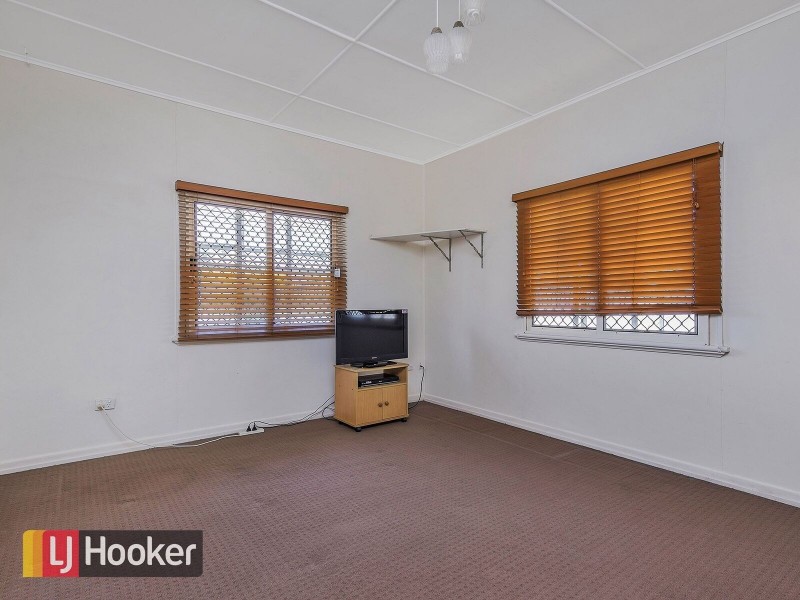 1 Bernard Street, Brighton QLD 4017