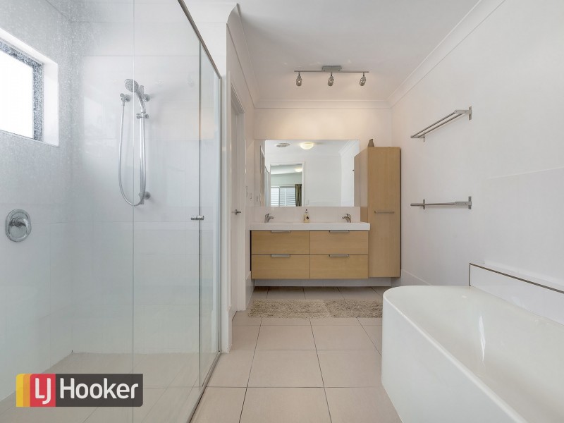 29 Maundrell Terrace, Chermside West QLD 4032