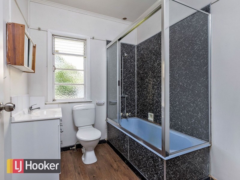 73 Henderson Road, Deagon QLD 4017