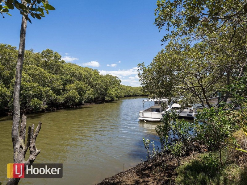 73 Henderson Road, Deagon QLD 4017