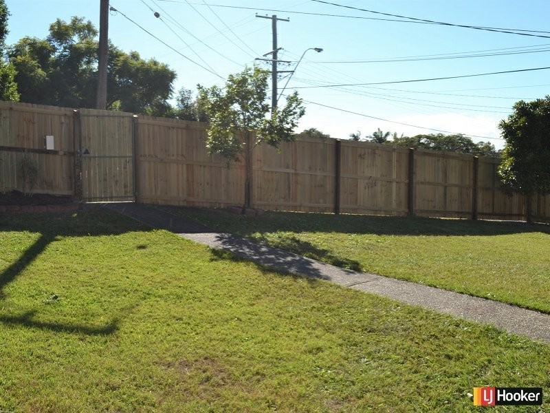 2 Eastbourne Street, Chermside West QLD 4032