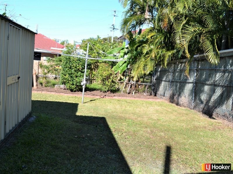 2 Eastbourne Street, Chermside West QLD 4032