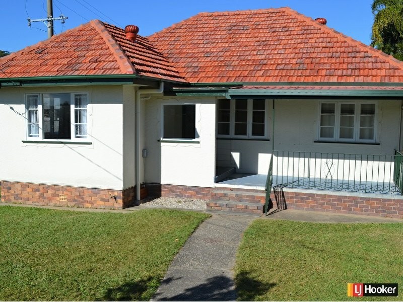 2 Eastbourne Street, Chermside West QLD 4032