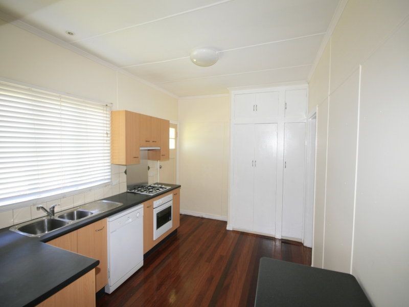 27 Chigwell Street, Wavell Heights QLD 4012