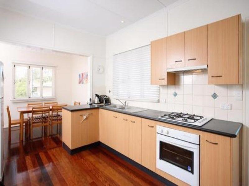 27 Chigwell Street, Wavell Heights QLD 4012