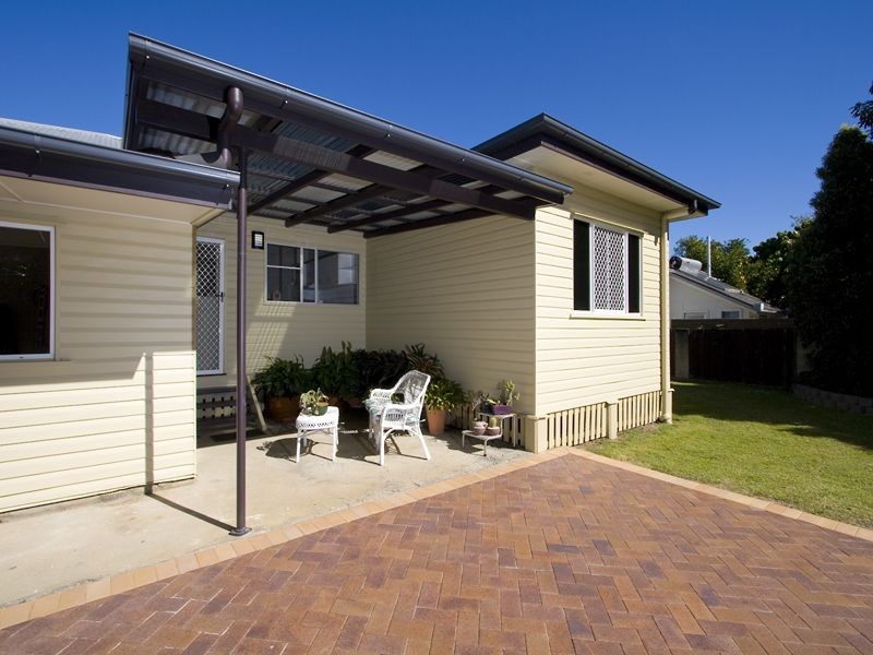 6 Thirteenth Ave, Brighton QLD 4017