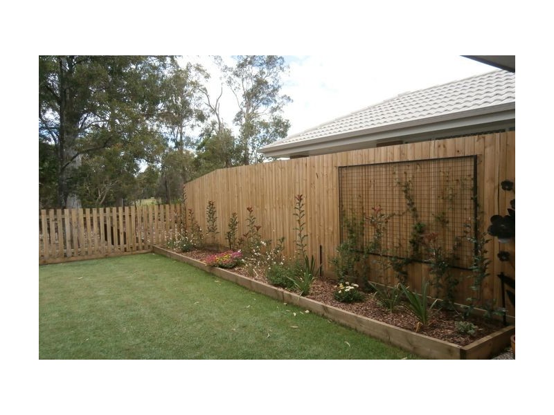 68 Somerset Drive, Carseldine QLD 4034