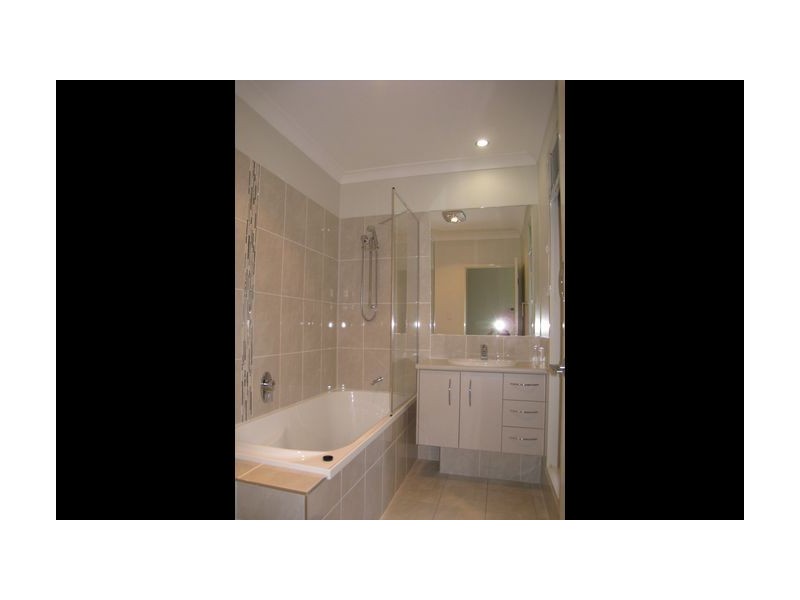 68 Somerset Drive, Carseldine QLD 4034