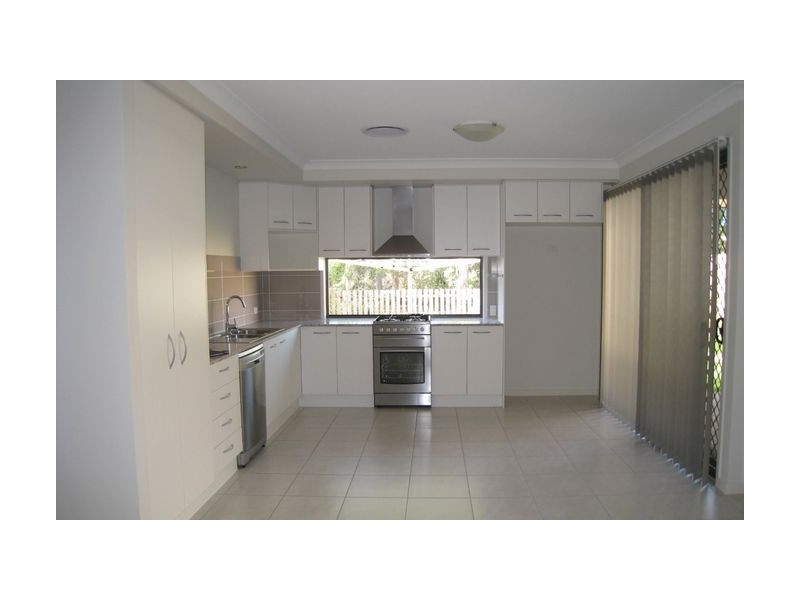 68 Somerset Drive, Carseldine QLD 4034