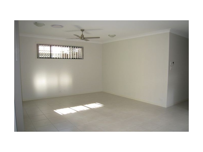 68 Somerset Drive, Carseldine QLD 4034