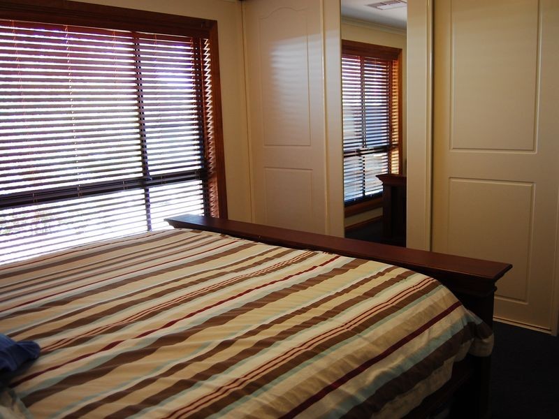 5 Radiata Place, Aberfoyle Park SA 5159