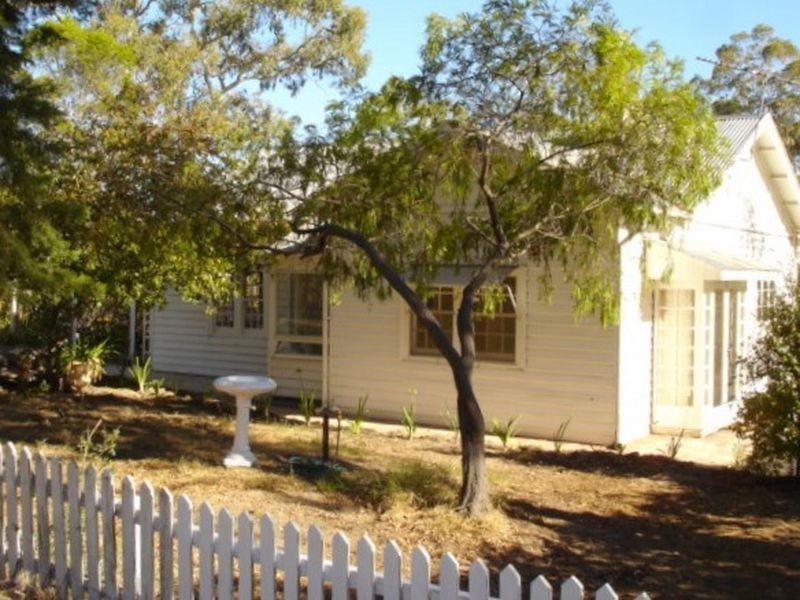 7 Yalanda Street, Eden Hills SA 5050