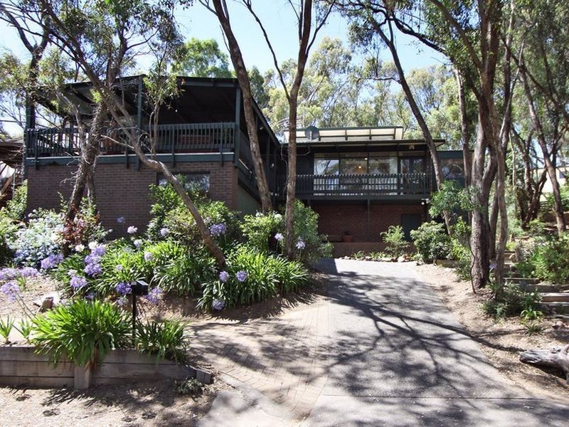 32 Neate Avenue, Belair SA 5052