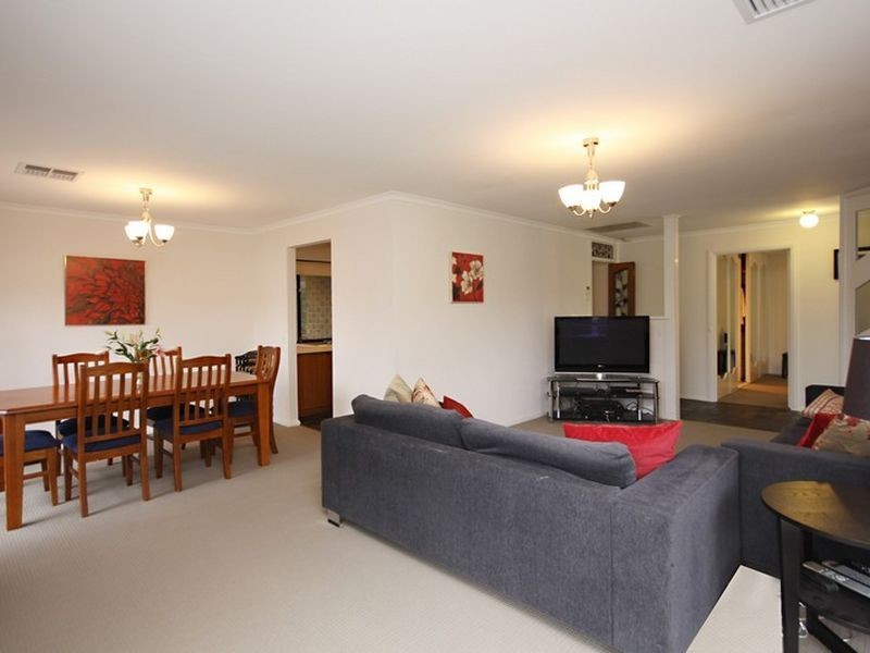 2 Sarepta Court, Flagstaff Hill SA 5159