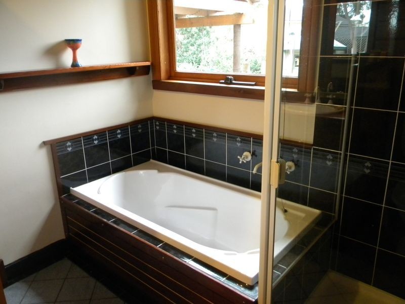 28 Yalanda Street, Eden Hills SA 5050
