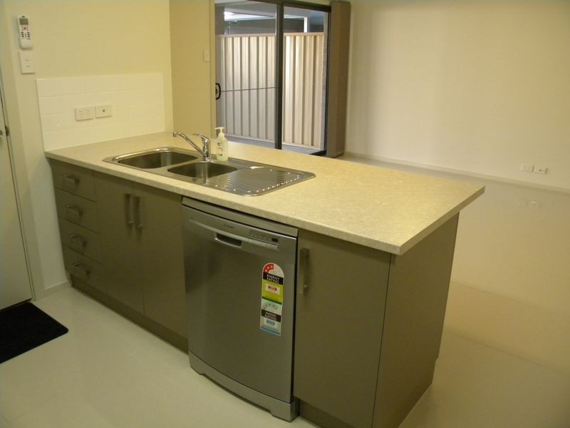 6 Silver Lane, Seaford Meadows SA 5169