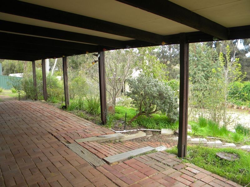 16 Light Road, Coromandel Valley SA 5051